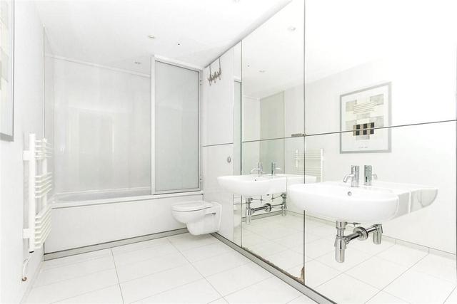  Image of 1 bedroom Flat to rent in Hertsmere Road London E14 at West India Quay, Canary Wharf, E14