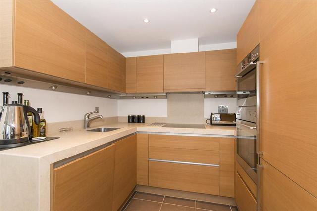  Image of 1 bedroom Flat to rent in Fairmont Avenue London E14 at New Providence Wharf, Canary Wharf, E14