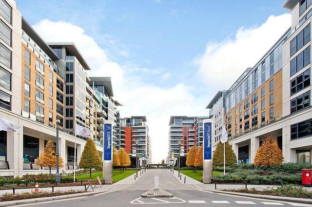  Image of 1 bedroom Flat to rent in Townmead Road London SW6 at Octavia House, Imperial Wharf, SW6