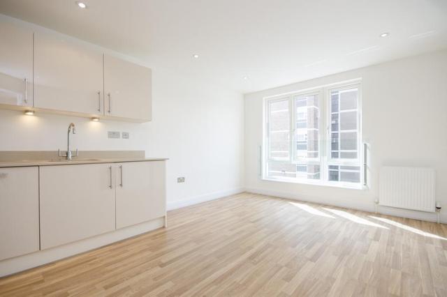  Image of 1 bedroom Flat to rent in New Kings Road London SW6 at New Kings Road, Chelsea, SW6