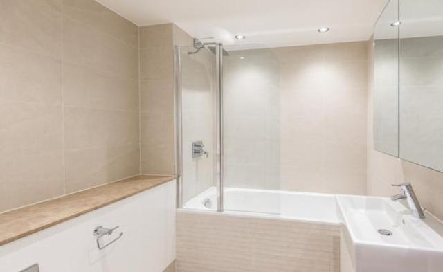  Image of 2 bedroom Flat to rent in Praed Street London W2 at Peninsula Apartments, Praed Street, Paddington, W2