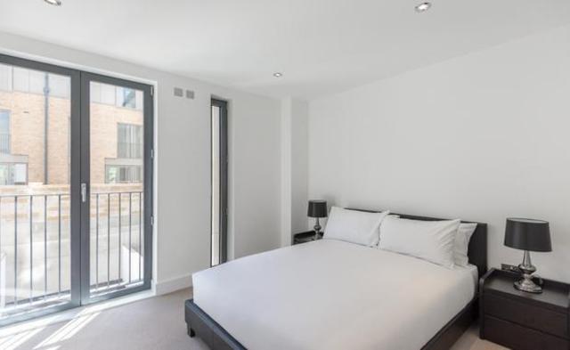 Image of 2 bedroom Flat to rent in Praed Street London W2 at Peninsula Apartments, Praed Street, Paddington, W2
