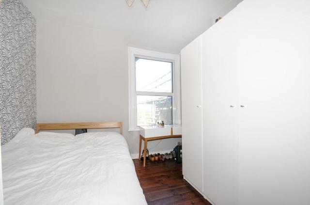  Image of 2 bedroom Flat to rent in Finchley Road London NW3 at , Finchley Road, NW3