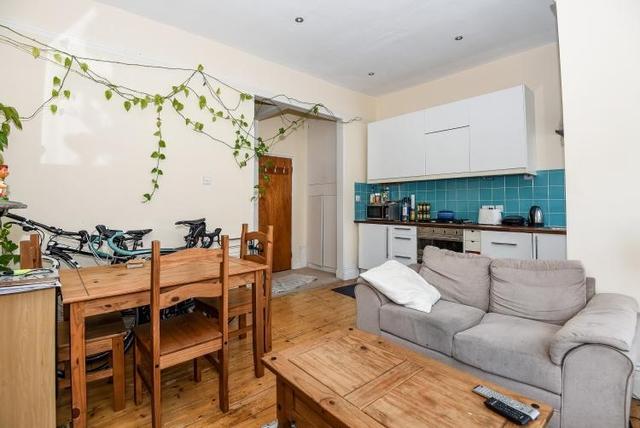  Image of 2 bedroom Flat to rent in Westbourne Park Road London W2 at Westborne Park Road, Westborne Park, W2