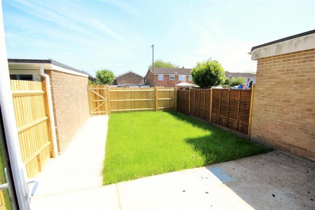  Image of 3 bedroom Terraced house to rent in Juniper Walk Shoreham-by-Sea BN43 at Juniper Walk, Shoreham-By-Sea