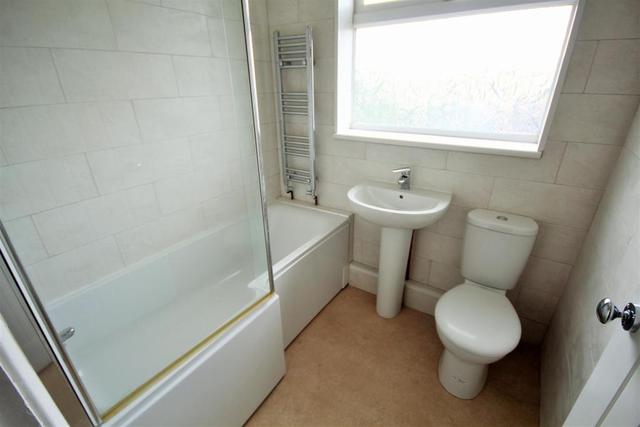  Image of 3 bedroom Terraced house to rent in Juniper Walk Shoreham-by-Sea BN43 at Juniper Walk, Shoreham-By-Sea