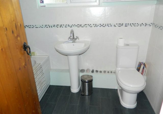  Image of 3 bedroom Cottage for sale in Winterbourne Hill Winterbourne Bristol BS36 at Winterbourne Hill,
Winterbourne,
Bristol,
BS36
