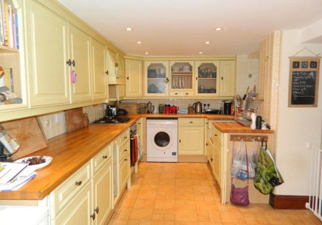  Image of 3 bedroom Cottage for sale in Winterbourne Hill Winterbourne Bristol BS36 at Winterbourne Hill,
Winterbourne,
Bristol,
BS36