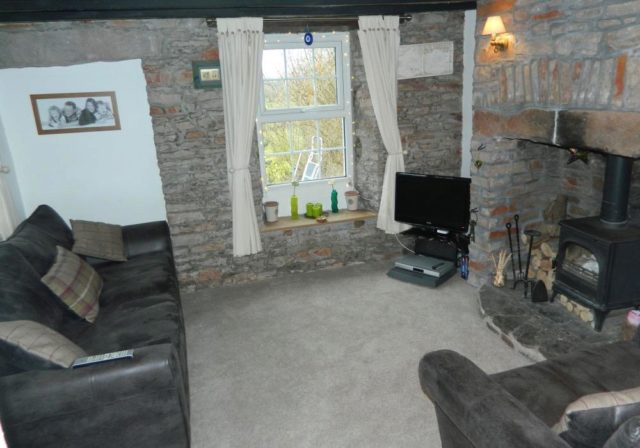  Image of 3 bedroom Cottage for sale in Winterbourne Hill Winterbourne Bristol BS36 at Winterbourne Hill,
Winterbourne,
Bristol,
BS36