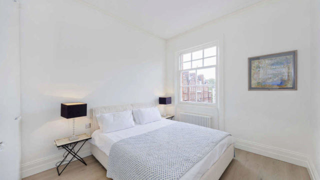  Image of 1 bedroom Flat to rent in Evelyn Gardens London SW7 at Evelyn Gardens, Chelsea, SW7