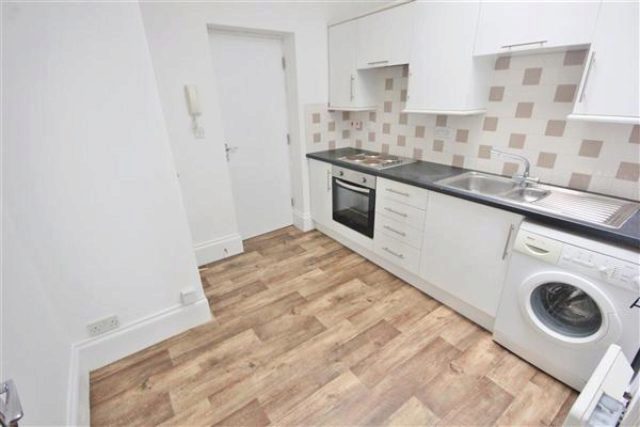  Image of 2 bedroom Flat for sale in Seabourne Road Southbourne Bournemouth BH5 at Seabourne Road, Bournemouth