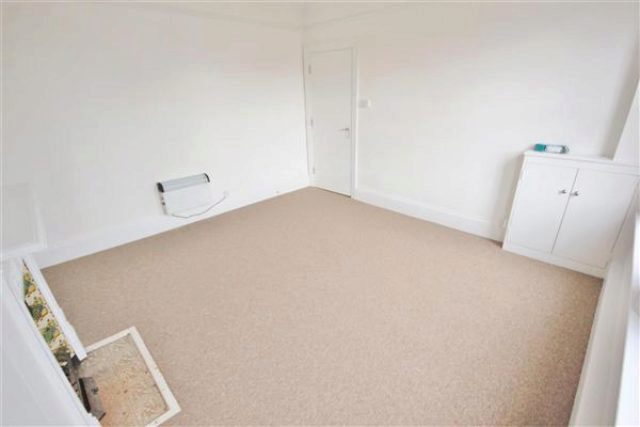  Image of 2 bedroom Flat for sale in Seabourne Road Southbourne Bournemouth BH5 at Seabourne Road, Bournemouth