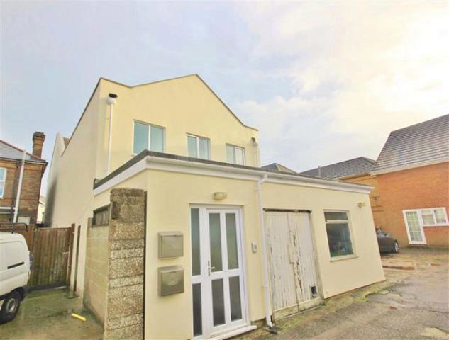  Image of 2 bedroom Flat for sale in Seabourne Road Southbourne Bournemouth BH5 at Seabourne Road, Bournemouth