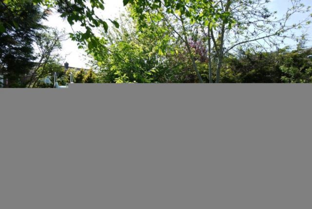  Image of 4 bedroom Detached Bungalow for sale in Brookside Crescent Cuffley Potters Bar EN6 at Brookside Crescent, Cuffley