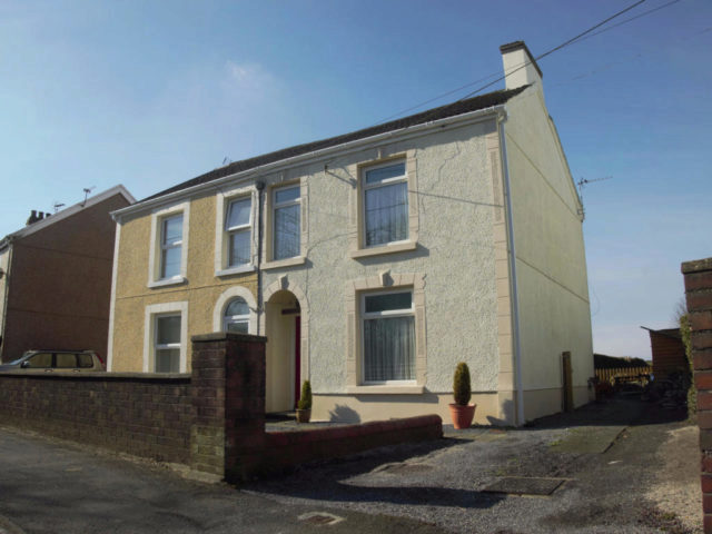  Image of 2 bedroom Cottage for sale in Pentre Road Pontarddulais Swansea SA4 at Pentre Road, Pontarddulais, Swansea, SA4