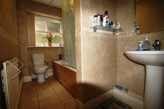  Image of 1 bedroom Property to rent in Lawson Road Sheffield S10 at Stylish 1 bedroom apartment in  Broomhill