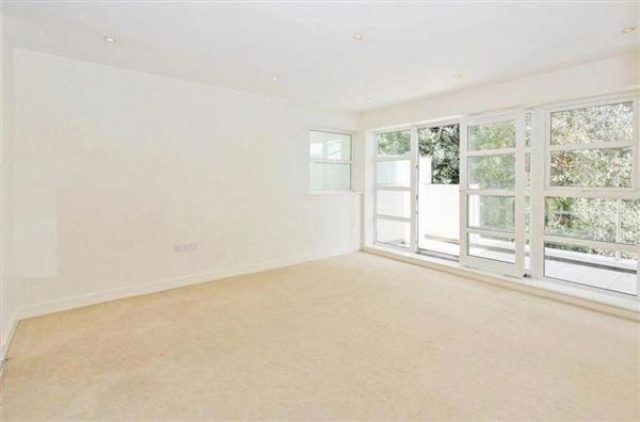  Image of 2 bedroom Flat for sale in Alton Road Parkstone Poole BH14 at Alton Heights, 11 Alton Road, Poole