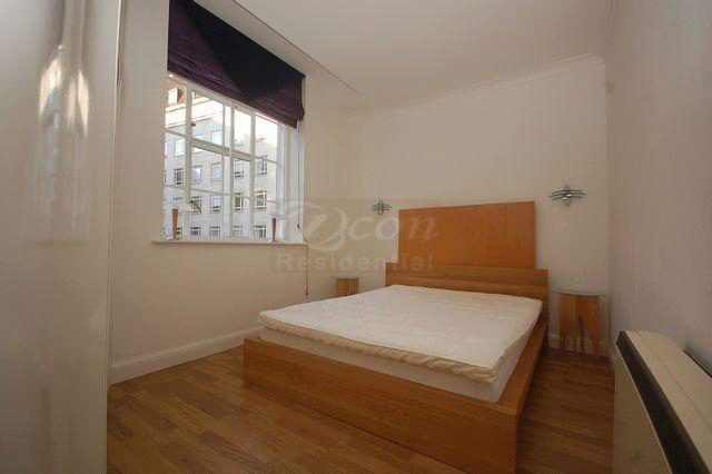  Image of 2 bedroom Flat to rent in Belvedere Road London SE1 at 1d Belvedere Road, County Hall, Waterloo, London