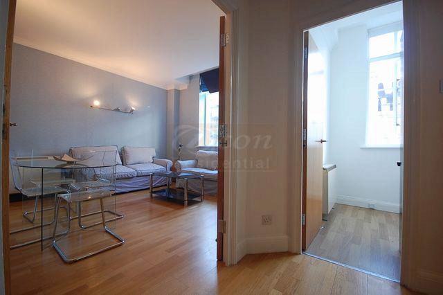  Image of 2 bedroom Flat to rent in Belvedere Road London SE1 at 1d Belvedere Road, County Hall, Waterloo, London