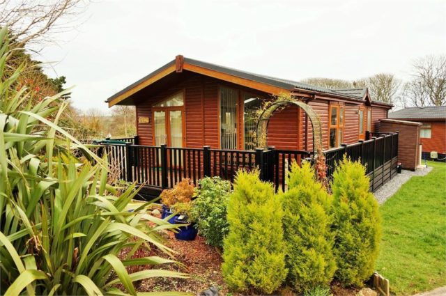  Image of 2 bedroom Park Home for sale in Killigarth Looe PL13 at Killigarth Manor, Killigarth, Polperro, Cornwall