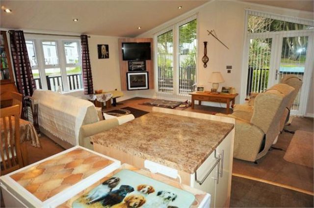  Image of 2 bedroom Park Home for sale in Killigarth Looe PL13 at Killigarth Manor, Killigarth, Polperro, Cornwall