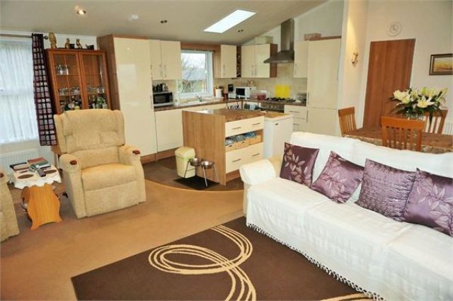  Image of 2 bedroom Park Home for sale in Killigarth Looe PL13 at Killigarth Manor, Killigarth, Polperro, Cornwall