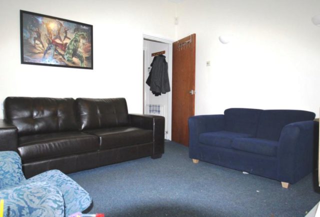  Image of 3 bedroom Property to rent in Crookes Road Sheffield S10 at Large 3 bed, Crookes Rd, Broomhill