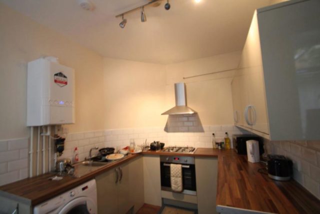  Image of 3 bedroom Property to rent in Upperthorpe Sheffield S6 at Easy reach of Sheffield University