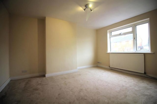  Image of 3 bedroom Semi-Detached house for sale in Meadowcroft Aylesbury HP19 at Meadowcroft, Aylesbury