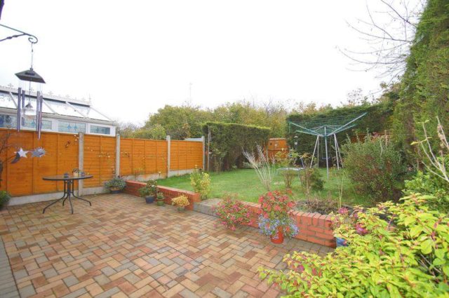  Image of 3 bedroom Semi-Detached house to rent in Kingham Close Redditch B98 at Kingham Close, Redditch