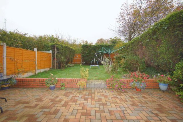 Image of 3 bedroom Semi-Detached house to rent in Kingham Close Redditch B98 at Kingham Close, Redditch