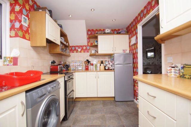  Image of 3 bedroom Semi-Detached house to rent in Kingham Close Redditch B98 at Kingham Close, Redditch