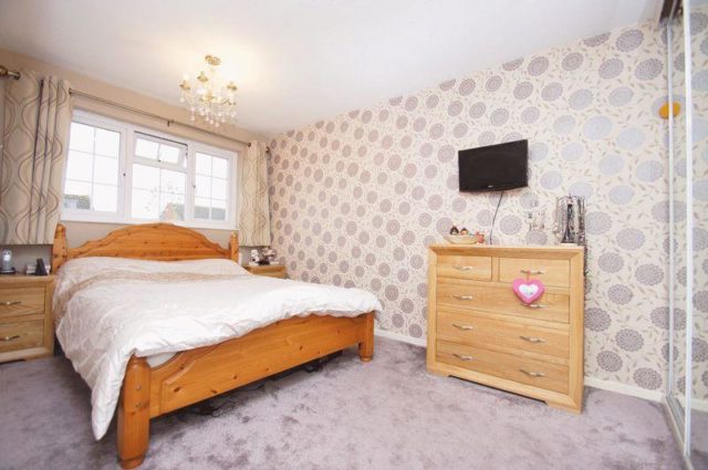  Image of 3 bedroom Semi-Detached house to rent in Kingham Close Redditch B98 at Kingham Close, Redditch