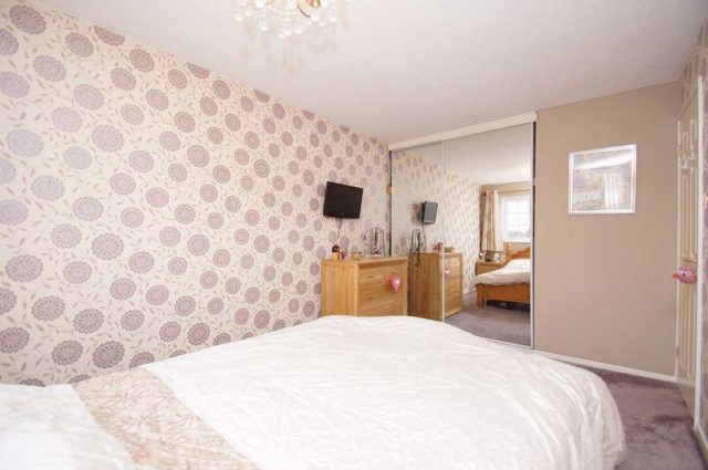 Image of 3 bedroom Semi-Detached house to rent in Kingham Close Redditch B98 at Kingham Close, Redditch