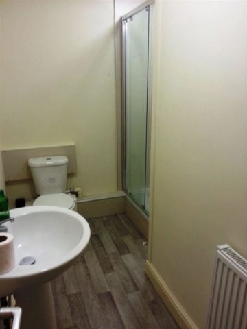  Image of 5 bedroom Property to rent in Ashdell Road Sheffield S10 at 5 bed 2 bath, Ashdell Rd,  Broomhill.
