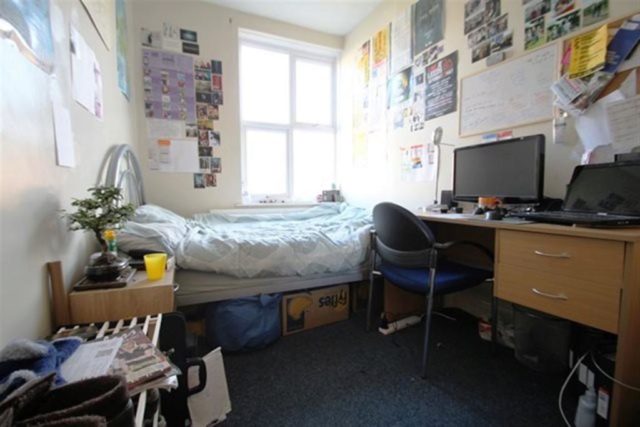 Image of 6 bedroom Property to rent in Filey Street Sheffield S10 at 6 bedroom property, Filey St, Broomhall