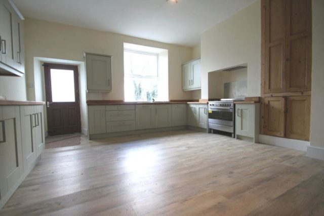  Image of 6 bedroom Property to rent in Fulwood Road Sheffield S10 at 6 Bed house, Fulwood Rd, S10