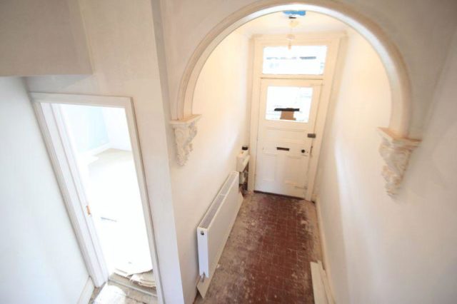  Image of Studio flat to rent in Beechcroft Avenue Stafford ST16 at Beechcroft Avenue, Stafford ST16