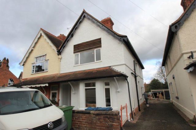  Image of Studio flat to rent in Beechcroft Avenue Stafford ST16 at Beechcroft Avenue, Stafford ST16