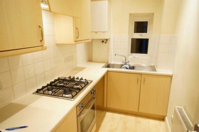  Image of 2 bedroom Flat to rent in Cecil Road Pokesdown Bournemouth BH5 at Cecil Road, Boscombe, Bournemouth