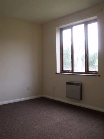  Image of 2 bedroom Flat to rent in Tunwell Lane Corby NN17 at Tunwell Lane, Corby, NN17 1AR