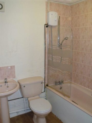  Image of 2 bedroom Flat to rent in Tunwell Lane Corby NN17 at Tunwell Lane, Corby, NN17 1AR