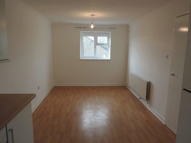  Image of 2 bedroom Maisonette to rent in Blackmead Orton Malborne Peterborough PE2 at Blackmead, Orton Malbore, Peterborough