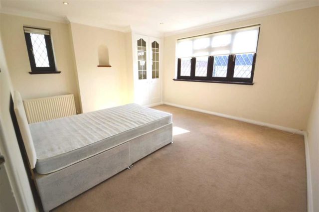  Image of 4 bedroom Detached house to rent in Chester Road Chigwell IG7 at Chester Road, Large Family House, Chigwell