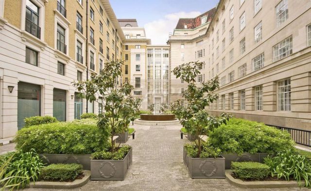  Image of 1 bedroom Flat to rent in Belvedere Road London SE1 at 1D Belvedere Road, County Hall Apartments, Waterloo, London, SE1