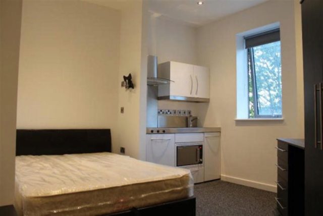  Image of 1 bedroom Property to rent in London Road Sheffield S2 at AVAILABLE NOW - ALL INCLUSIVE STUDIOS AND ROOMS