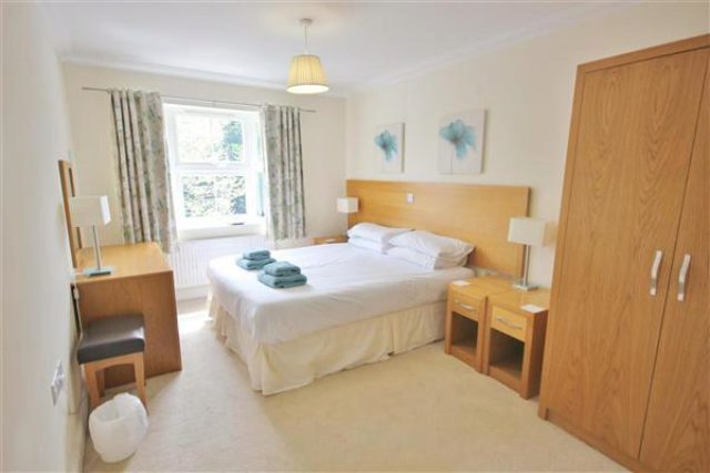  Image of 2 bedroom Flat for sale in Christchurch Road Bournemouth BH1 at Hartford Court,, 48 Christchurch Road, Bournemouth