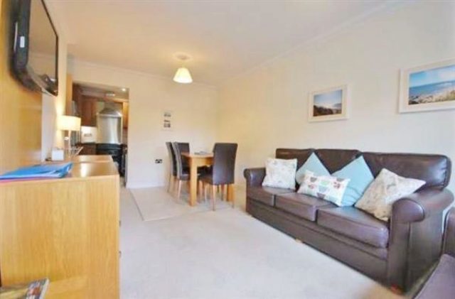  Image of 2 bedroom Flat for sale in Christchurch Road Bournemouth BH1 at Hartford Court,, 48 Christchurch Road, Bournemouth