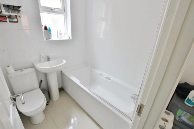  Image of 2 bedroom Flat to rent in Bengal Road Winton Bournemouth BH9 at Bengal Road, Winton, Bournemouth