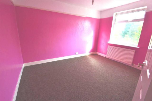 Image of 2 bedroom Terraced house to rent in Fencepiece Road Ilford IG6 at Fencepiece Road, Barkingside, Ilford